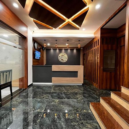 Hotel Woodlark Kattappana エクステリア 写真